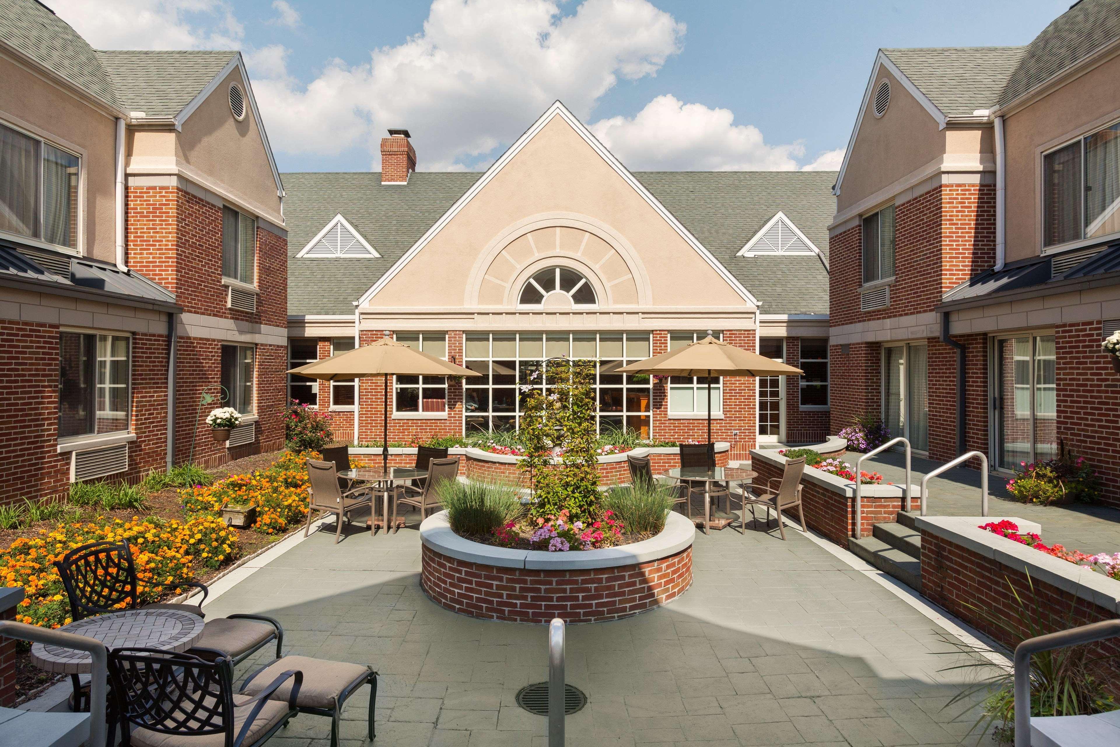 Hilton Garden Inn Lancaster Exterior foto